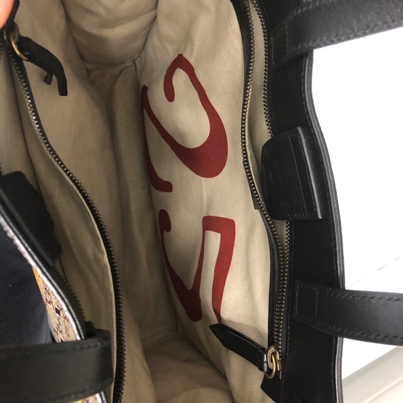 Gucci Tiger Face Soft GG Supreme Tote, Beige - Picture 3 of 8